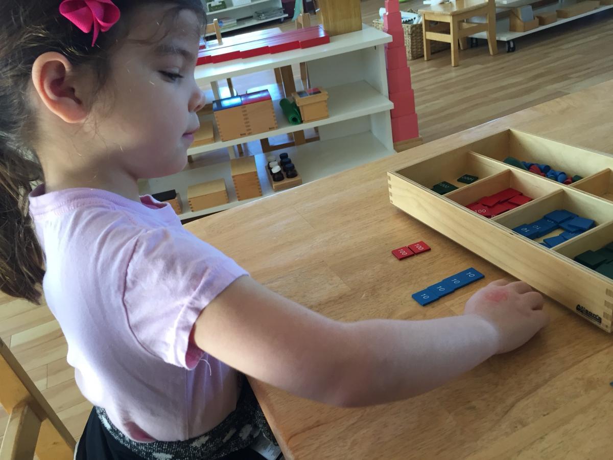 Toddler solving problem independently