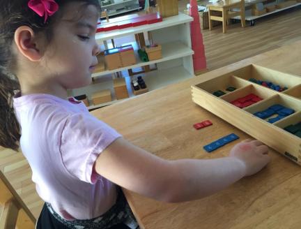 Toddler solving problem independently